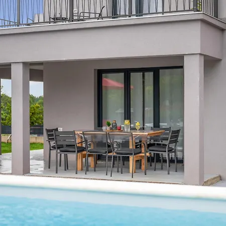 Nyaraló Family By 22estates *