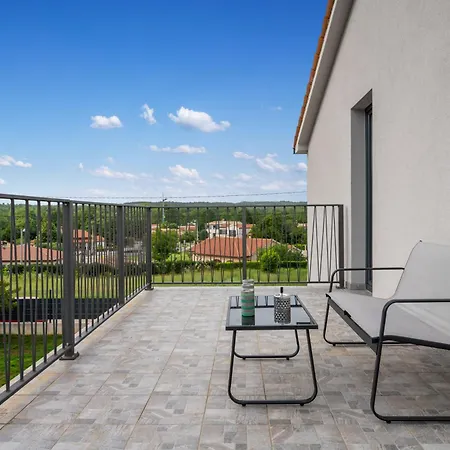 Nyaraló Family By 22estates Labin